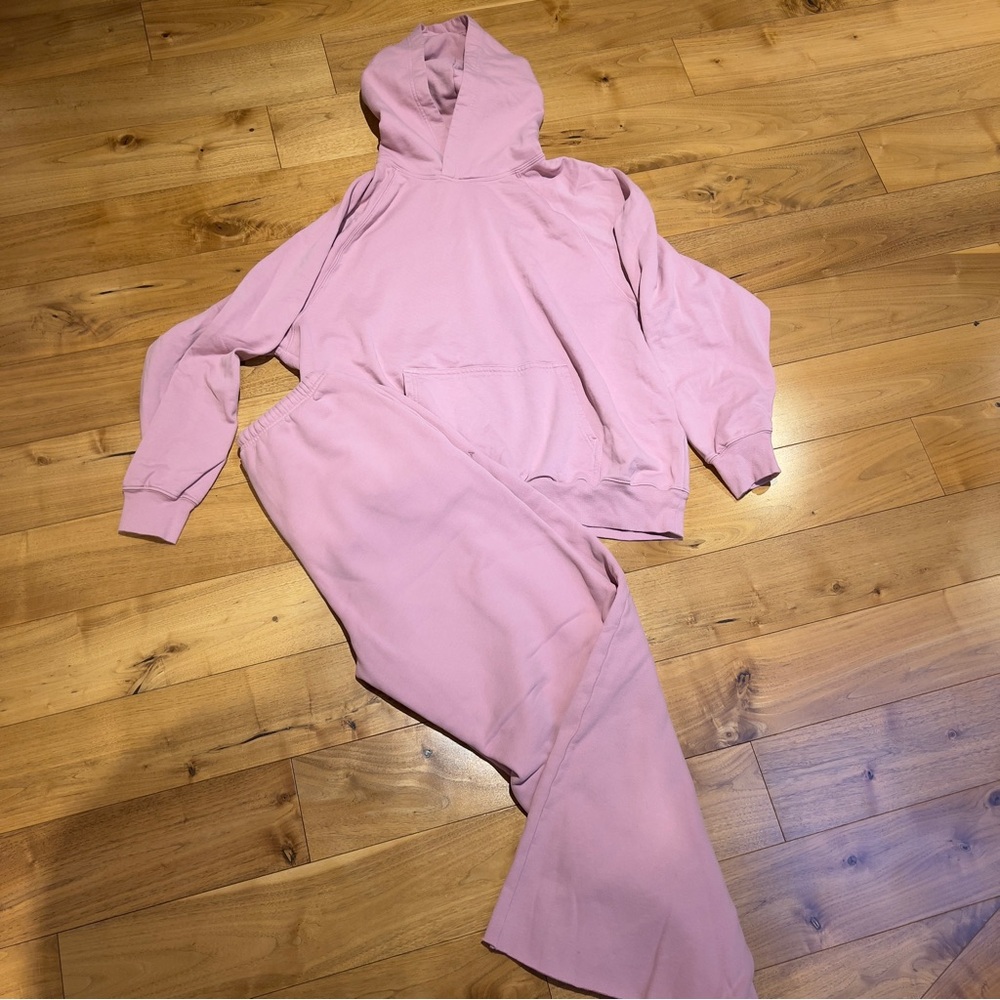 Aritzia Dusty Pink Hoodie and Sweatpants Set